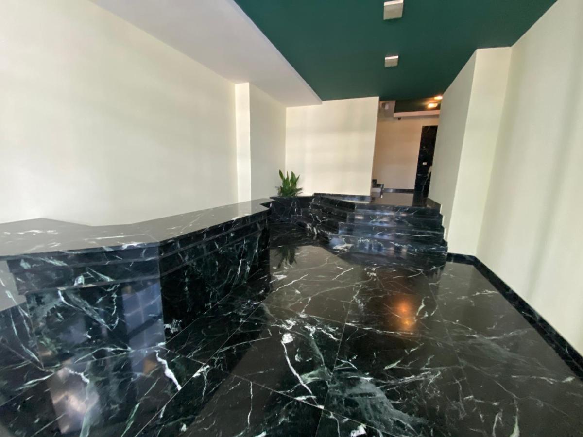 Apartment “stadium”